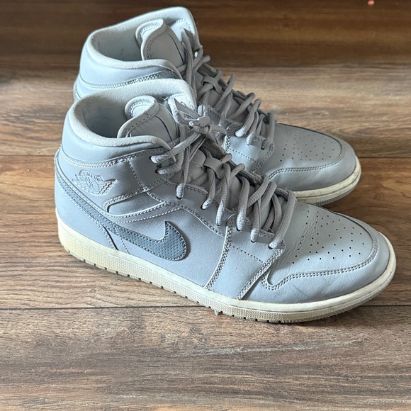 Other - Air Jordan High tops